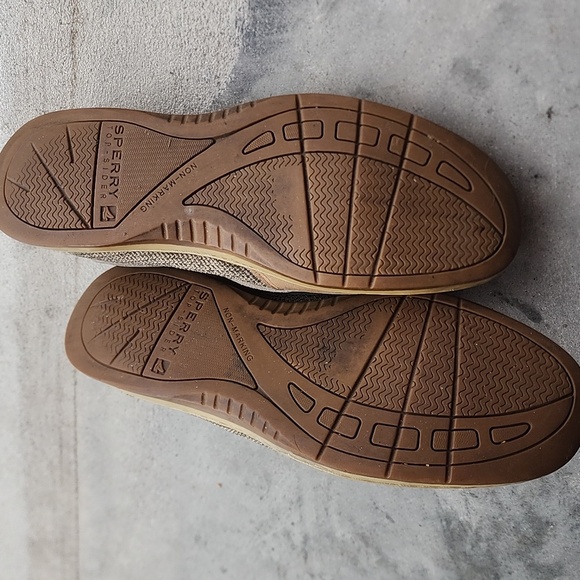 Sperry's - Picture 4 of 8